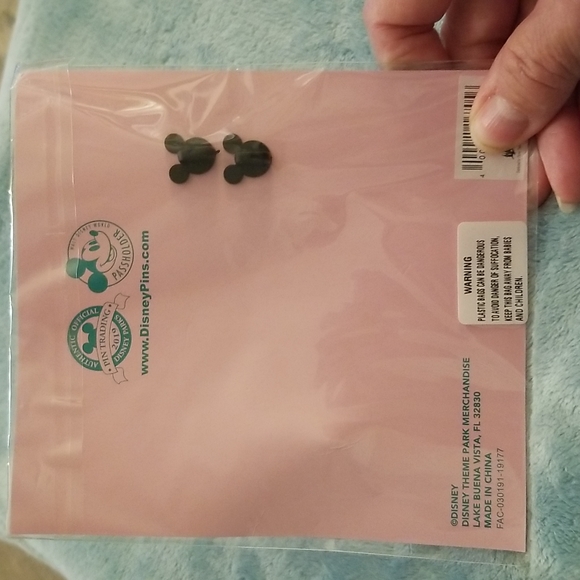 New Disney collector pin - Picture 2 of 4
